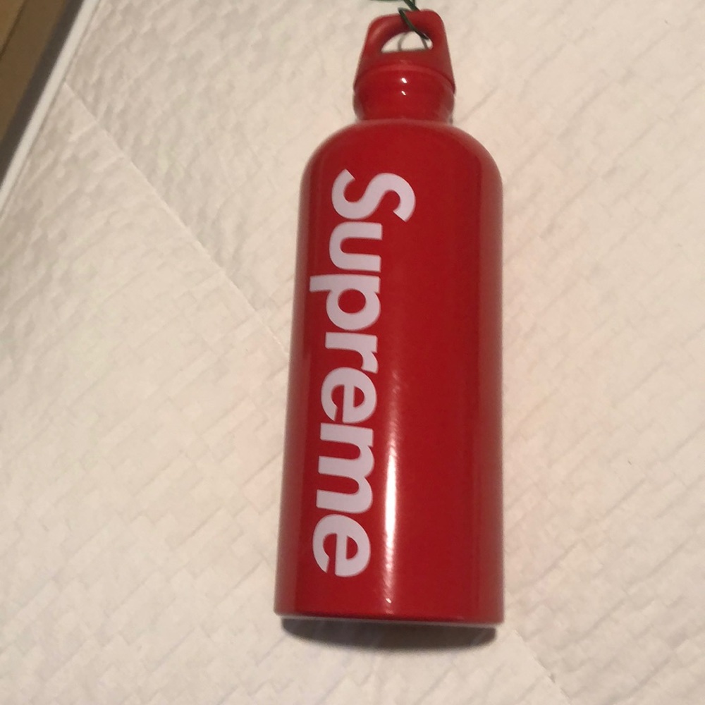 $SOLD$Authentic Supreme Water Bottle